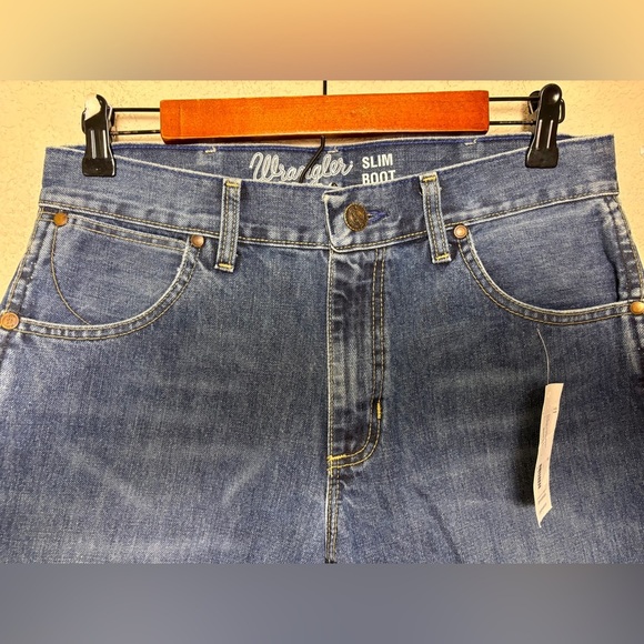 NWT Vintage Wrangler Dark Wash 8” Long Mid Rise Cut Off Upcycled Jean Shorts 31 - Picture 4 of 9